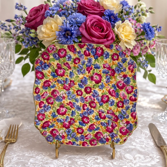 Royal Winton Chintz 8.75” Royalty Scalloped Plate - Picture 11 of 11